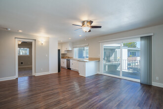 Pentagon Apartments in Fremont, CA - Building Photo - Interior Photo