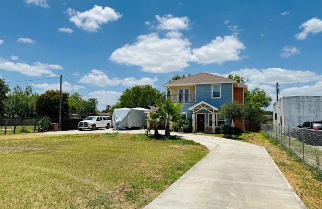 1213 S Veterans Blvd