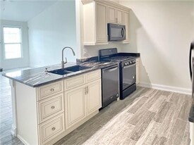 238 Adams Pointe Blvd, Unit 4 in Mars, PA - Building Photo