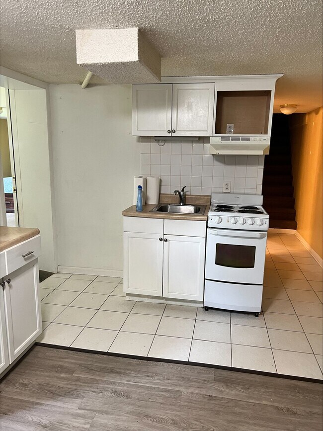 462 Chestnut St Rentals in East Longmeadow, MA