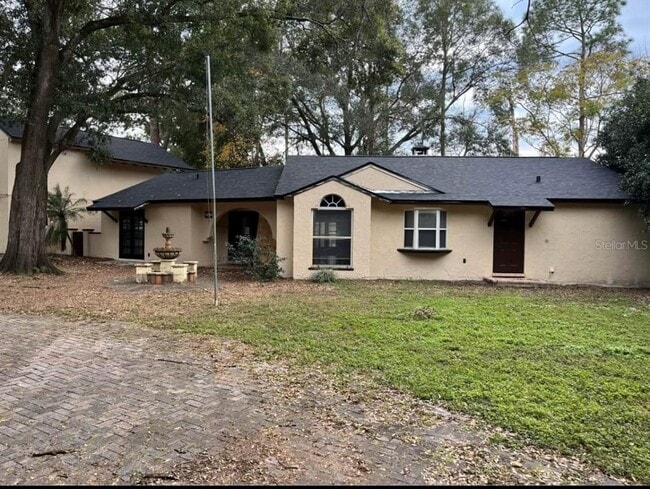 property at 8101 Via Bonita St