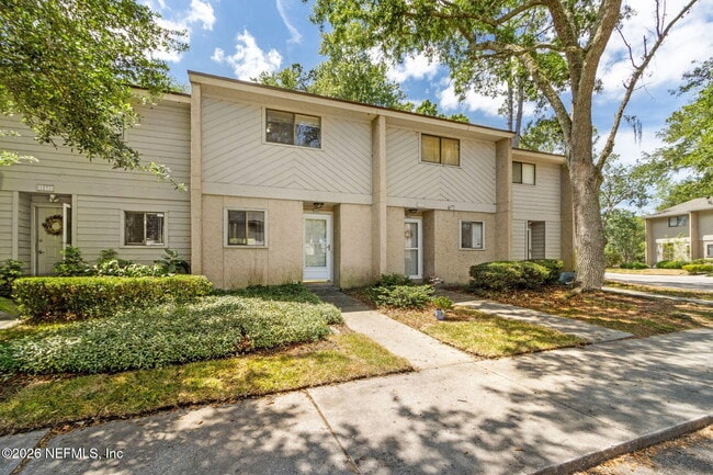 3801 Crown Point Rd in Jacksonville, FL - Foto de edificio - Building Photo