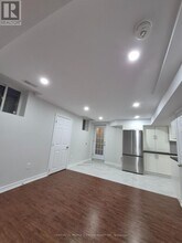 4554 Willow Creek Dr in Mississauga, ON - Building Photo - Building Photo