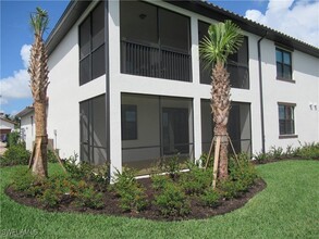 12032 Hawthorn Lake Dr in Ft. Myers, FL - Building Photo - Building Photo