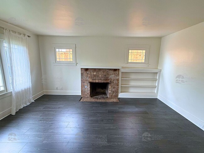 304 N Rios Ave in Solana Beach, CA - Building Photo - Building Photo