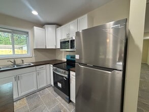 307 W General Stewart Wy in Hinesville, GA - Building Photo - Building Photo