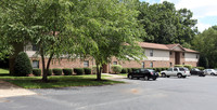 Oakmont Apartments photo'