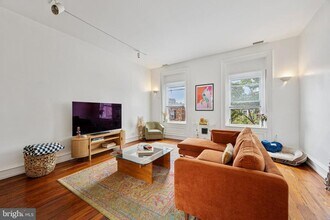 1731 Bainbridge St in Philadelphia, PA - Building Photo - Building Photo