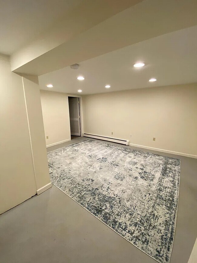 247 South St in Waltham, MA - Building Photo - Building Photo