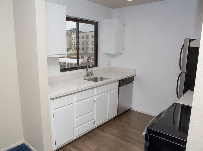 1930 Mission St in San Francisco, CA - Building Photo - Building Photo