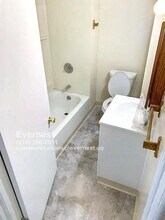 2142 W 105th St in Cleveland, OH - Building Photo - Building Photo