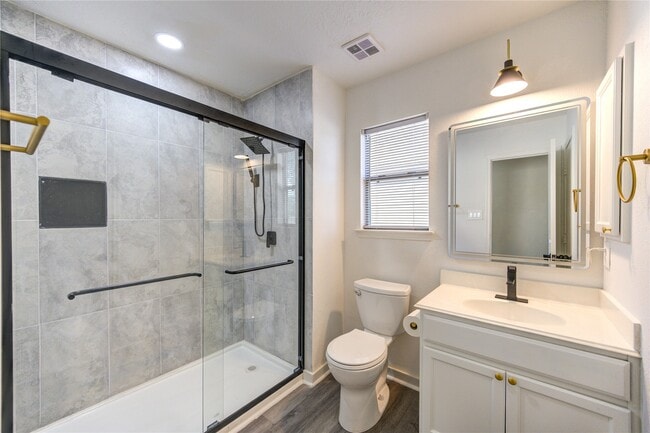 property at 1010 Hummingbird Point Ln