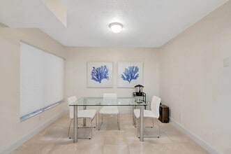 7370 Orangewood Ln in Boca Raton, FL - Building Photo - Building Photo