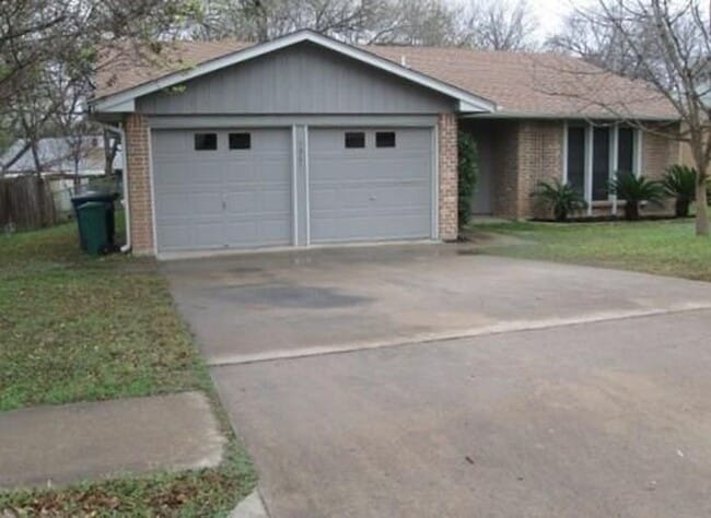 9807 Mountain Quail Rd in Austin, TX - Building Photo - Building Photo