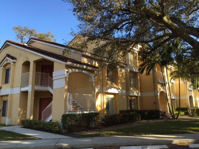 2642 NW 33rd St, Unit 1908 in Oakland Park, FL - Building Photo