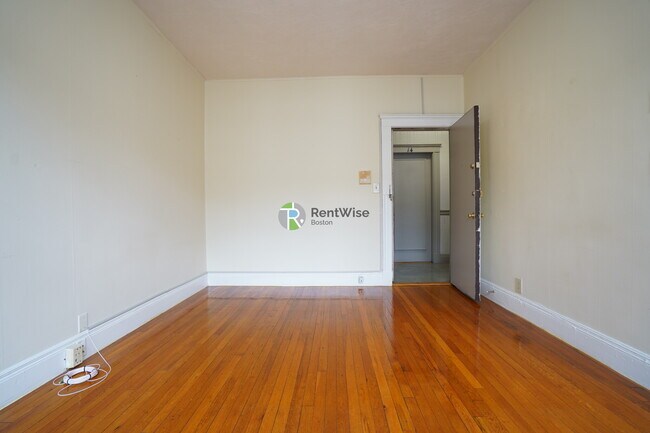 228 Kelton St in Boston, MA - Building Photo - Building Photo