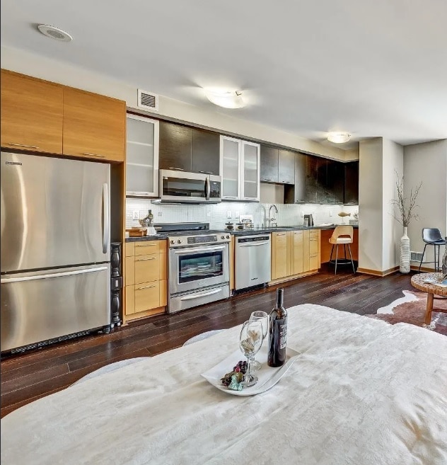 property at 530 E 84th St