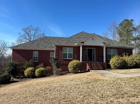 120 Eagle Ridge Dr in Guntersville, AL - Building Photo