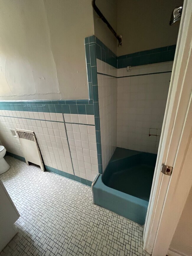 3751 Sunrise Ave NW in Roanoke, VA - Building Photo - Building Photo