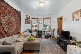 72 Empire St, Unit #1 in Boston, MA - Foto de edificio - Building Photo