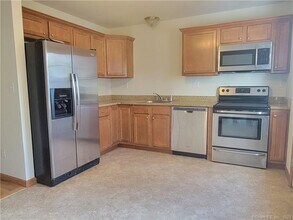 21 Bellevue Ave in Vernon, CT - Building Photo - Building Photo