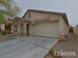 40399 W Thornberry Ln in Maricopa, AZ - Building Photo