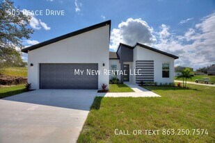 505 Peace Dr in Poinciana, FL - Building Photo