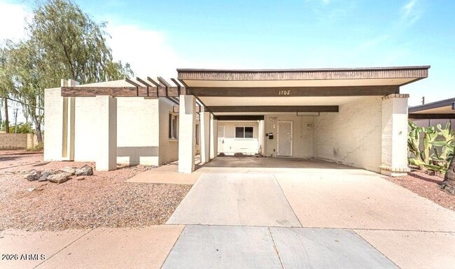 property at 1702 E Gaylon Dr
