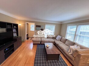 2110 Grand Ave S in Minneapolis, MN - Building Photo - Building Photo