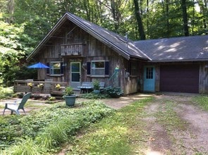 17252 Riley St in Holland, MI - Building Photo - Building Photo