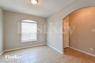 12332 Claiborne in San Antonio, TX - Foto de edificio - Building Photo