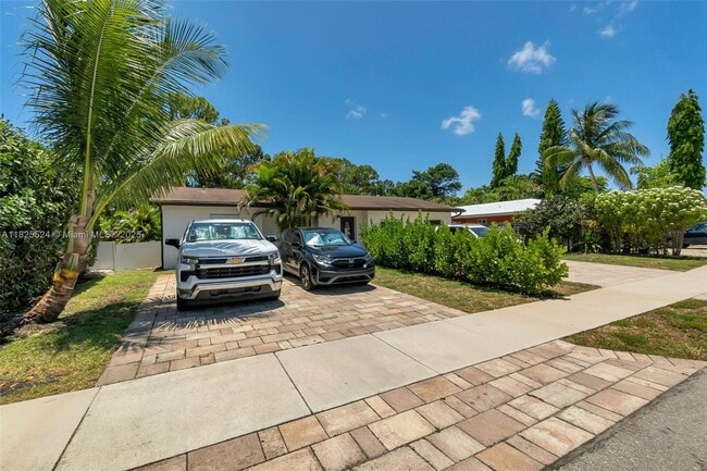 property at 754 NE 36th St