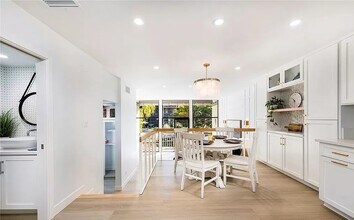 6114 Marina Pacifica Dr S in Long Beach, CA - Building Photo - Building Photo