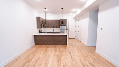 325 Union Blvd in Totowa, NJ - Building Photo - Building Photo