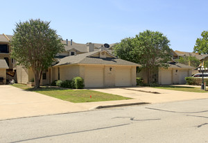 Copper Creek Duplexes Apartments