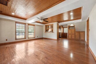 33349 I-10 in Anahuac, TX - Building Photo - Building Photo