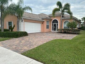 11595 SW Rockingham Dr in Port St. Lucie, FL - Building Photo