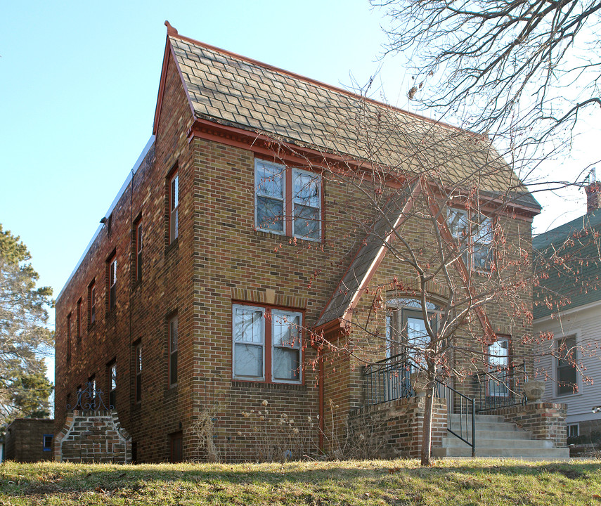 1503 St Clair Ave in St. Paul, MN - Building Photo