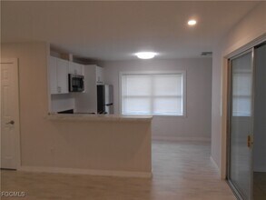 120 Lee Blvd in Lehigh Acres, FL - Building Photo - Building Photo