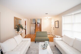 90 St Andrews Pl in College Park, MD - Building Photo - Building Photo