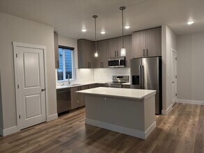 9717 NE 29th Ave in Vancouver, WA - Building Photo - Building Photo