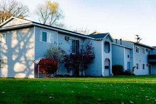 501 Donna St NW in Sparta, MI - Building Photo