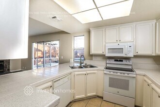 529 Oakborough Ave in Roseville, CA - Building Photo - Building Photo