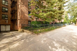 83-30 118th St in Kew Gardens, NY - Building Photo - Building Photo