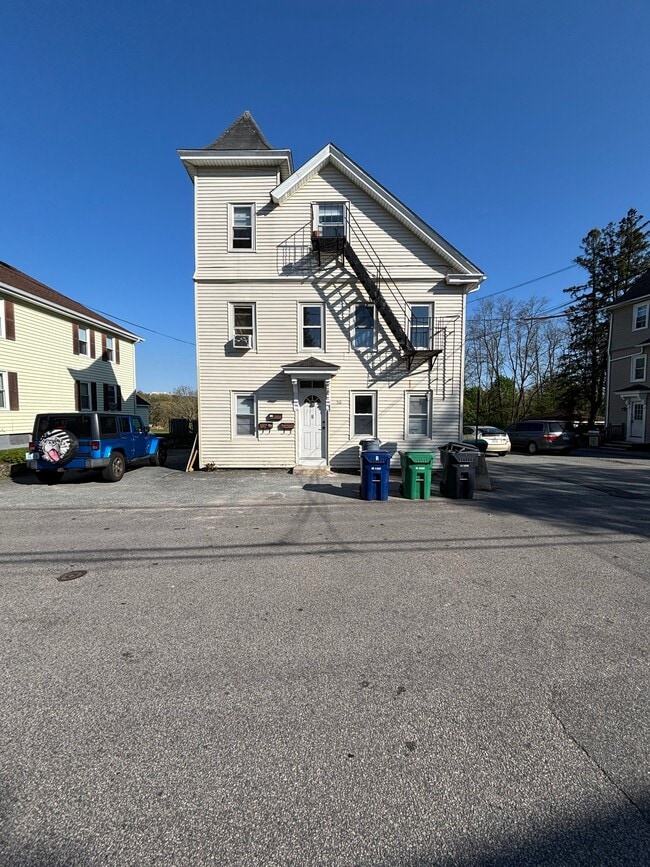 50 Adelaide Ave, Unit Apt 1