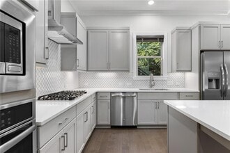 1394 Doublegate Dr in Brookhaven, GA - Building Photo - Building Photo