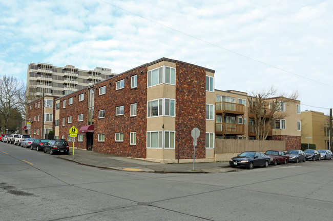 Aladdin Apartments on Greenlake