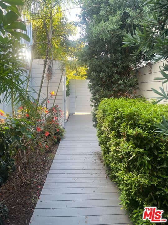 338 Rennie Ave in Los Angeles, CA - Building Photo - Building Photo