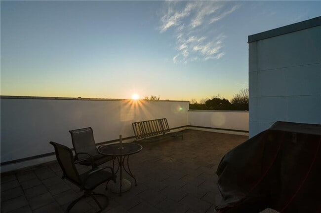 property at 4801 S Congress Ave