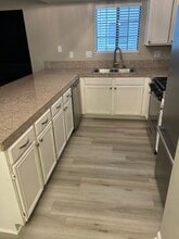 101 Luna Way, Unit Condominium in Las Vegas, NV - Building Photo - Building Photo